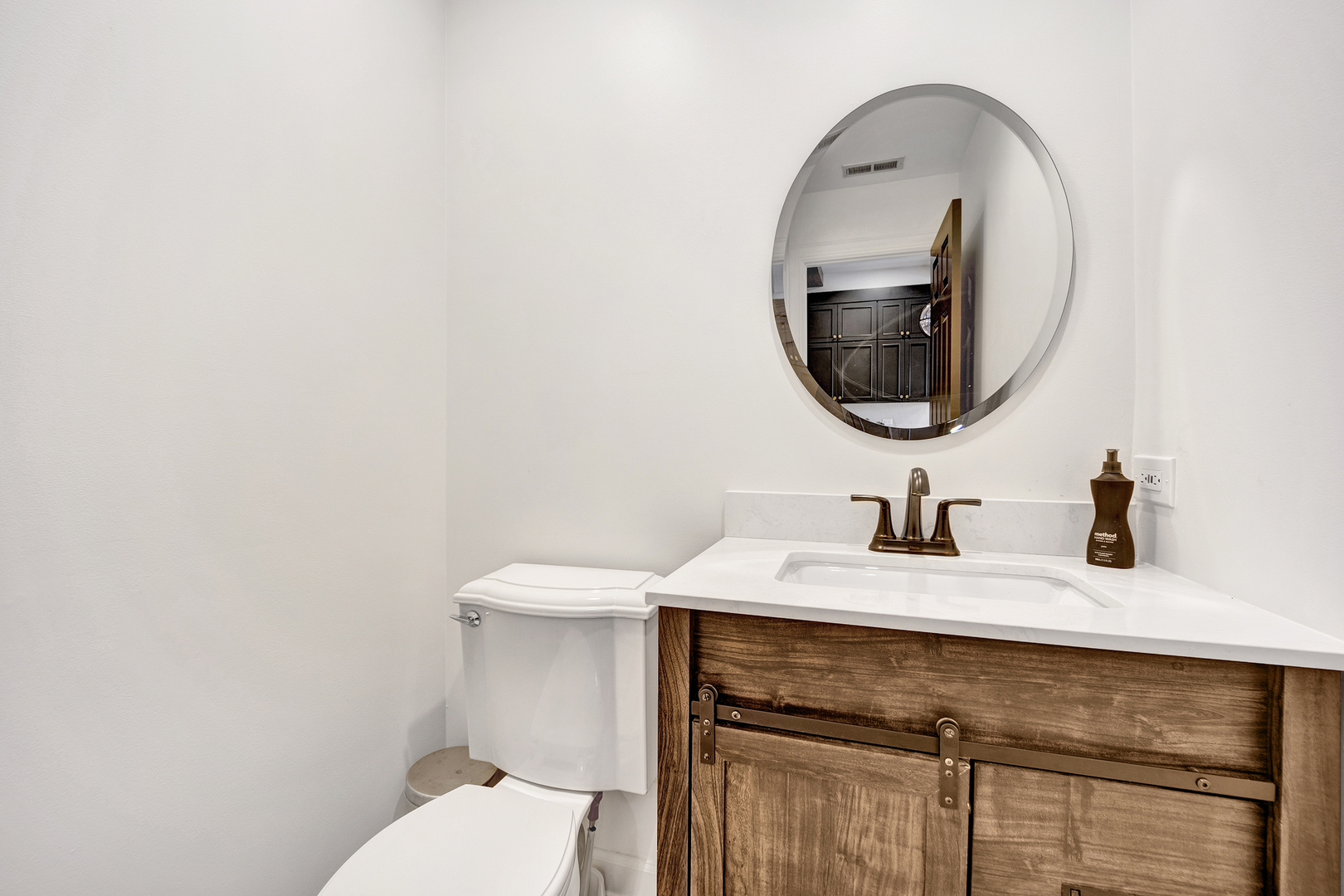 352 W Huron Street Unit: B