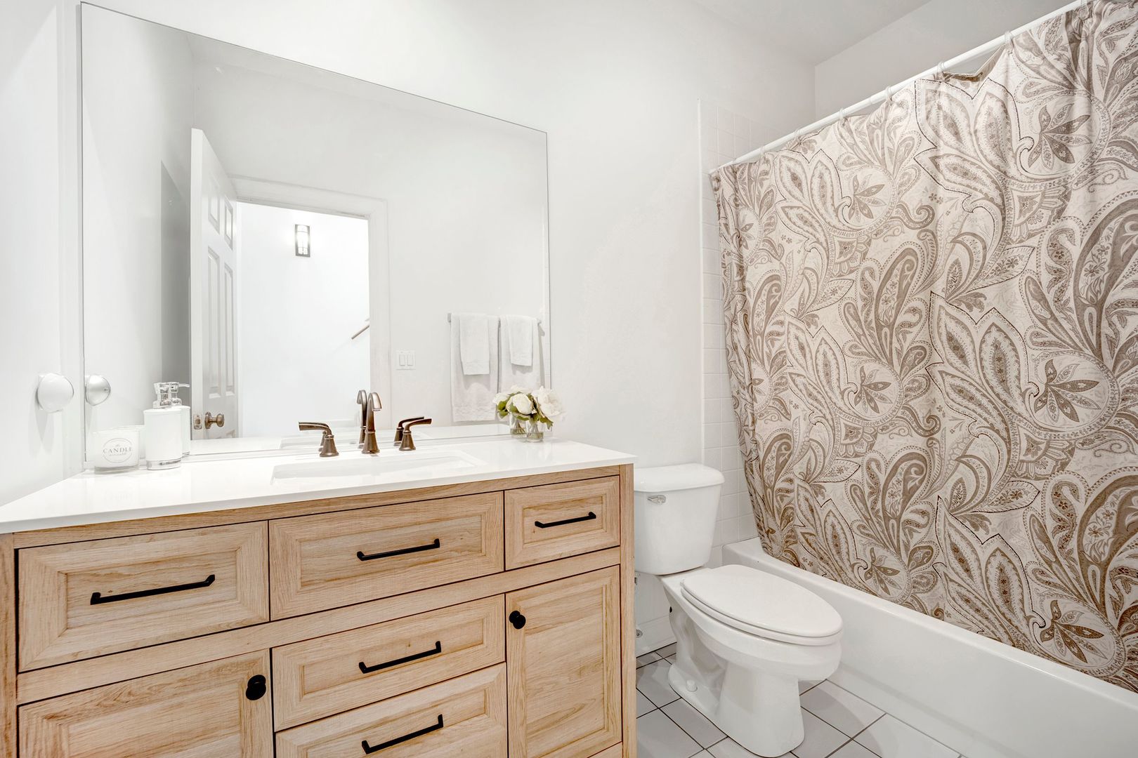 352 W Huron Street Unit: B