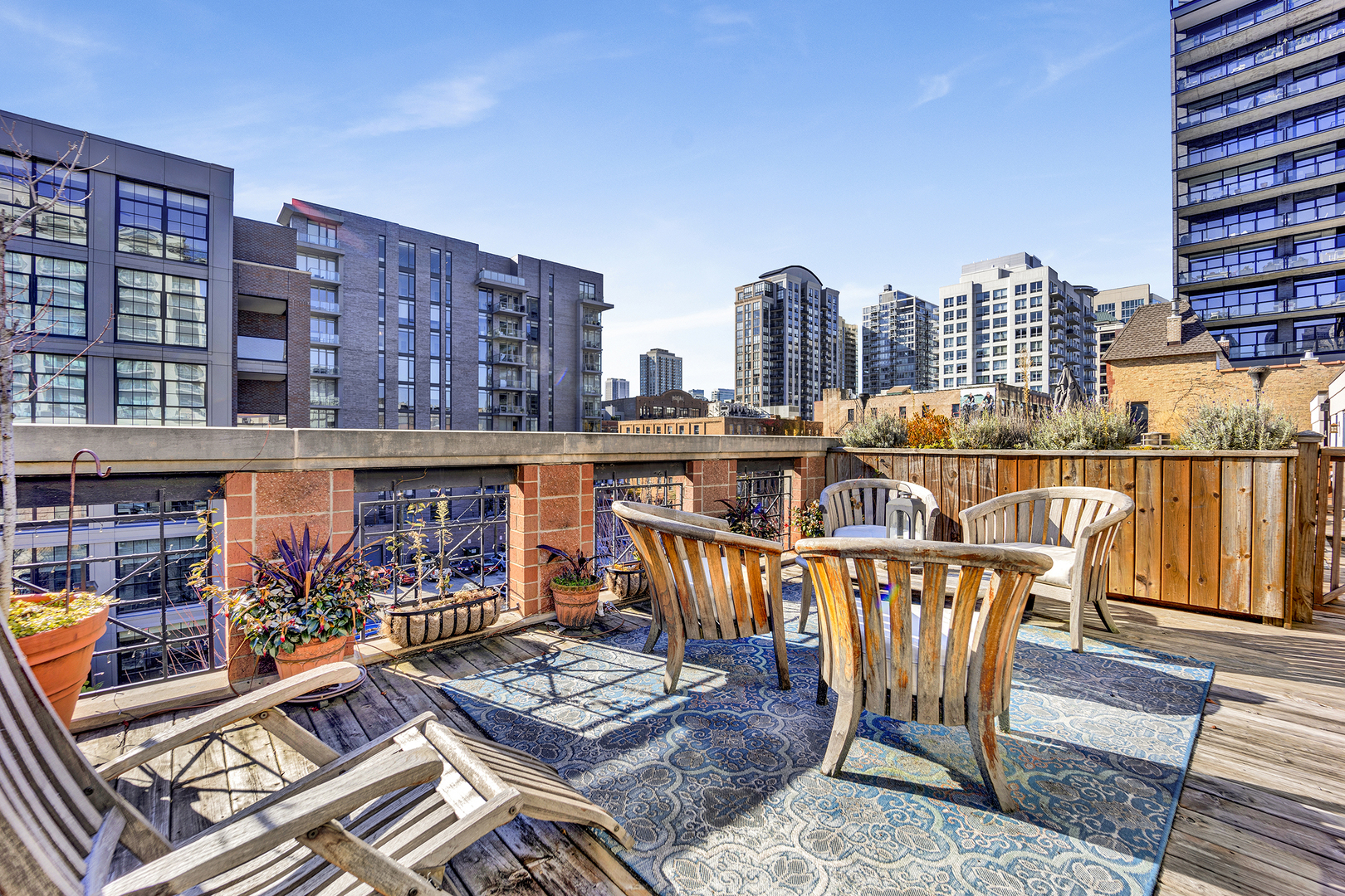 352 W Huron Street Unit: B