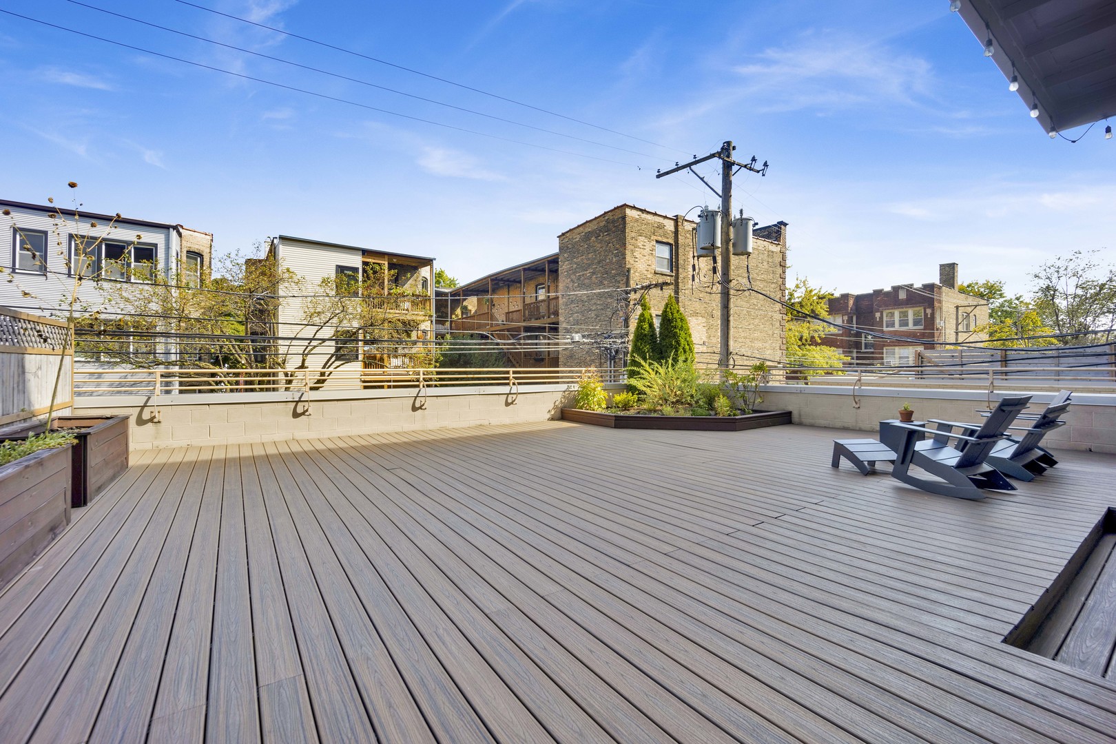 1550 W Cornelia Avenue Unit: 206