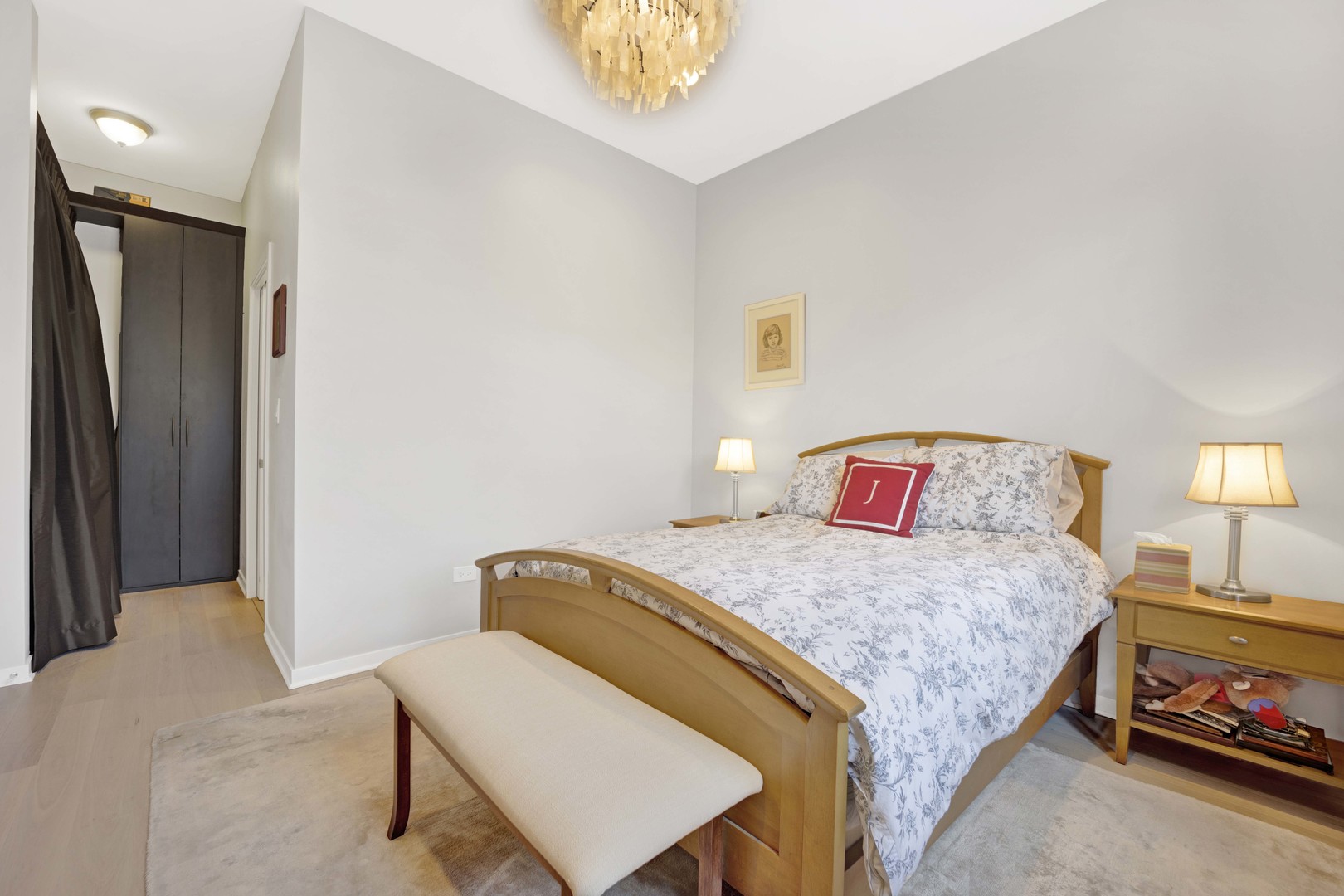 1550 W Cornelia Avenue Unit: 206