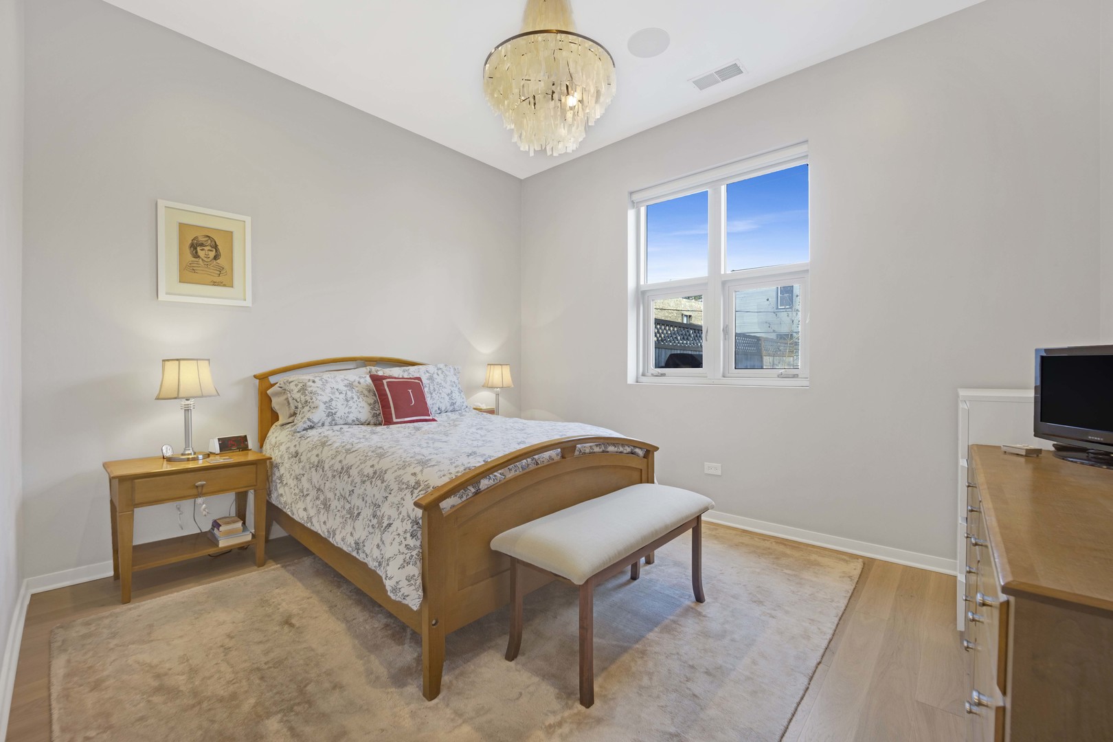 1550 W Cornelia Avenue Unit: 206