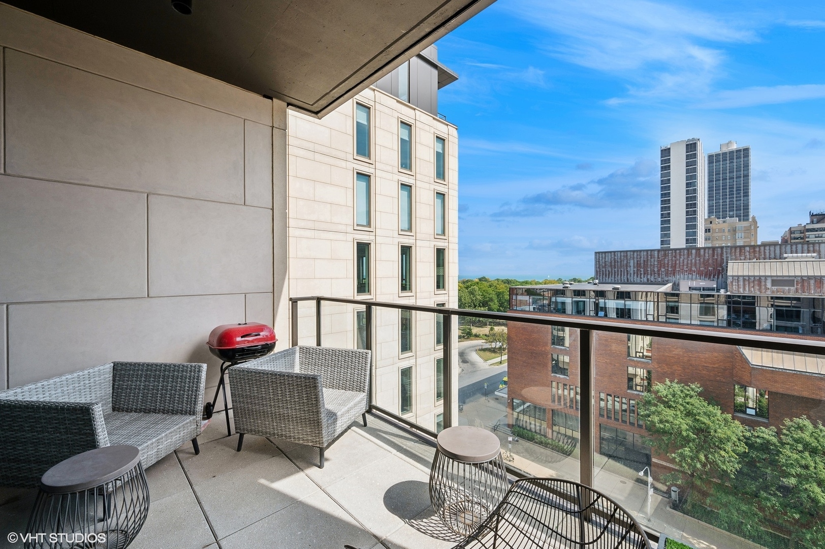 1550 N Clark Street Unit: 704