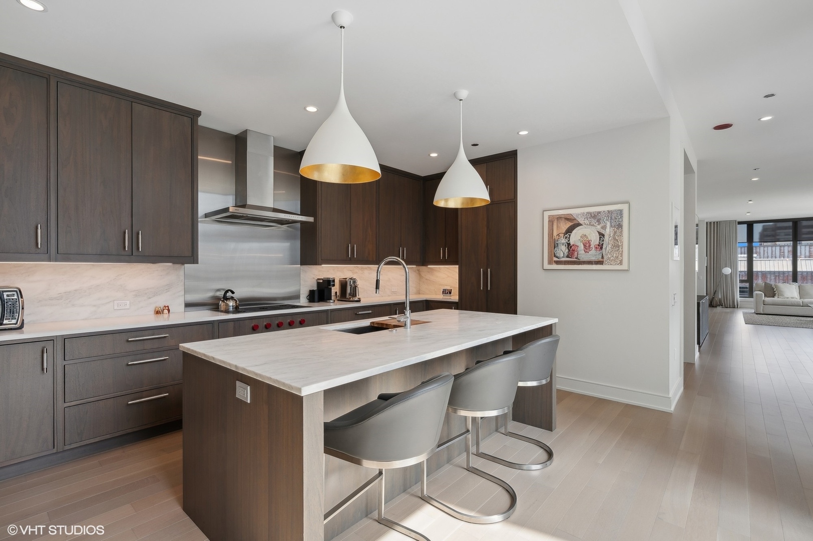 1550 N Clark Street Unit: 704