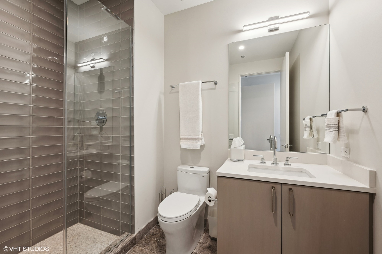 1550 N Clark Street Unit: 704