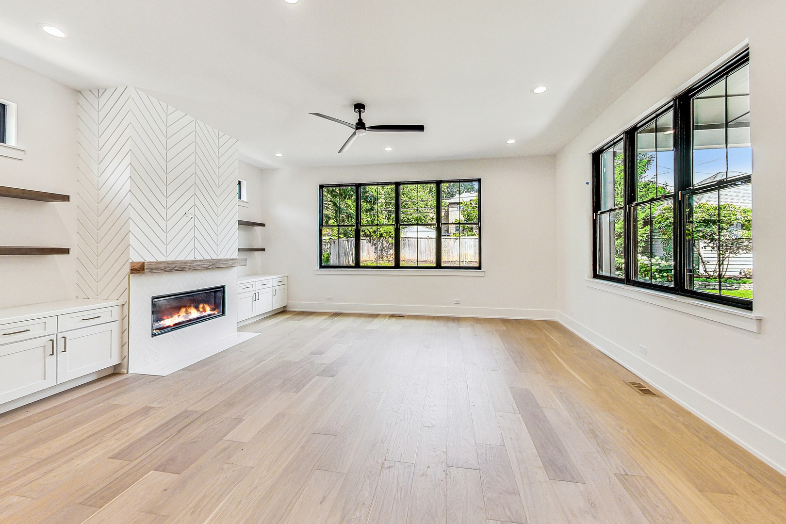 615 S Fern Avenue