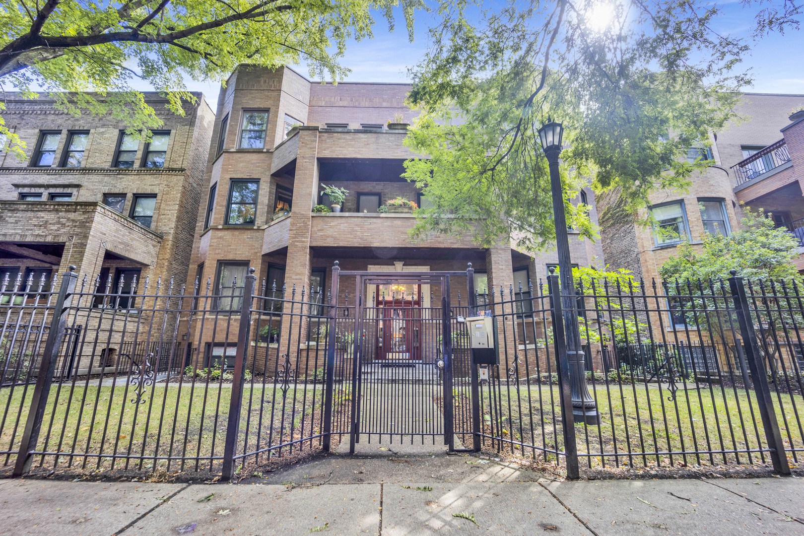 4619 N MAGNOLIA Avenue Unit: 3