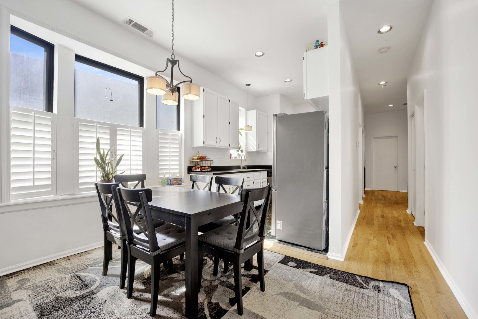 4619 N MAGNOLIA Avenue Unit: 3