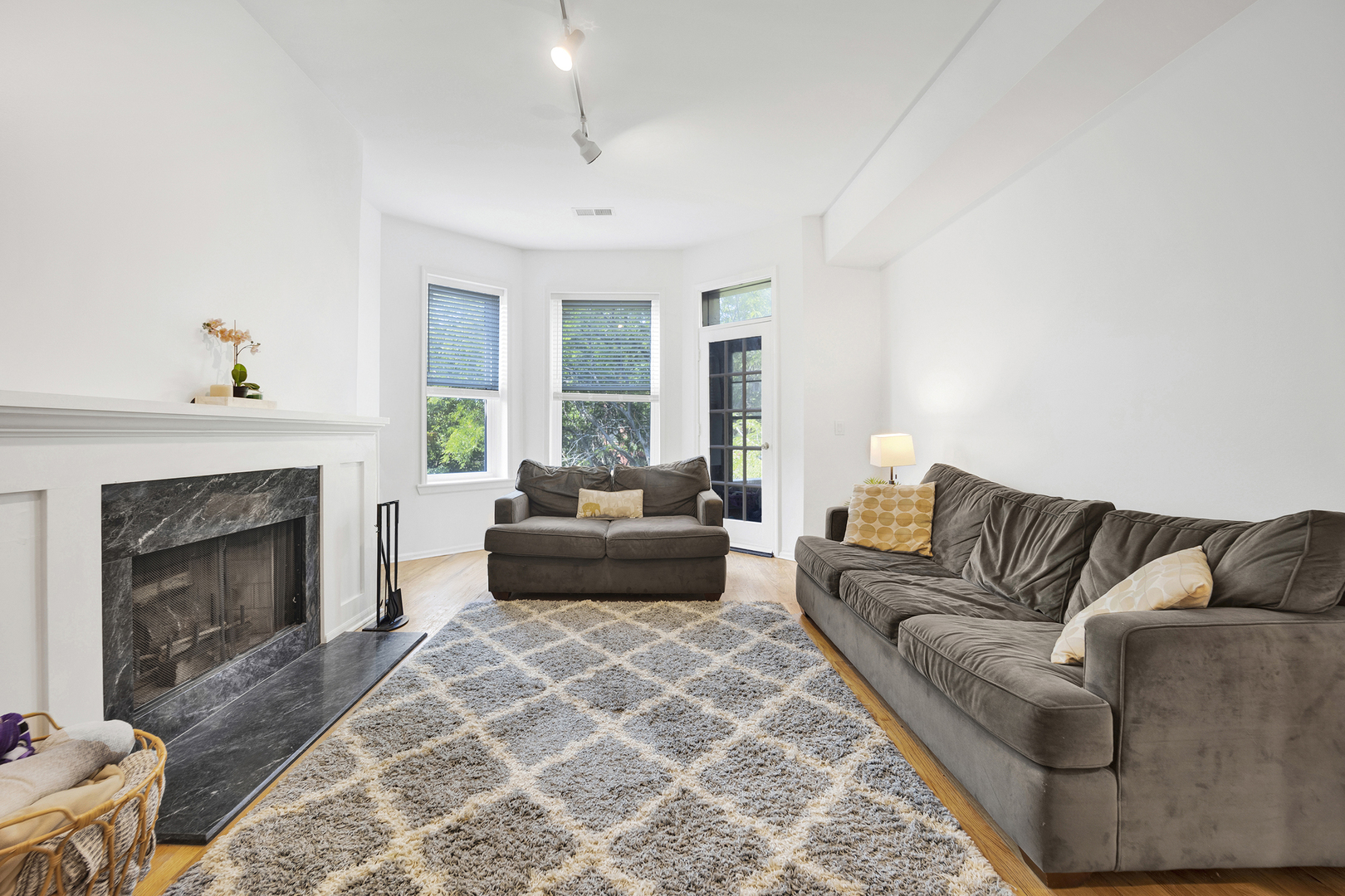 4619 N MAGNOLIA Avenue Unit: 3