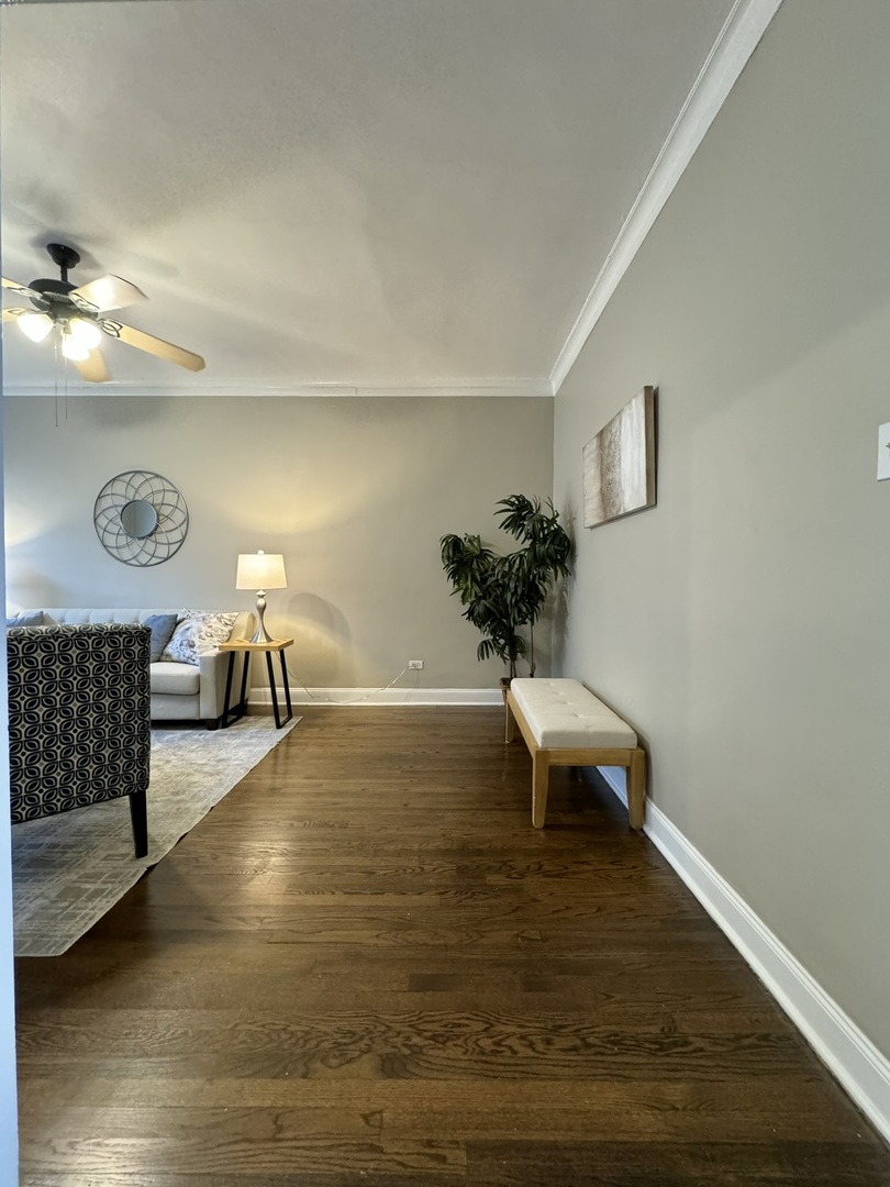 6446 N Claremont Avenue Unit: 3
