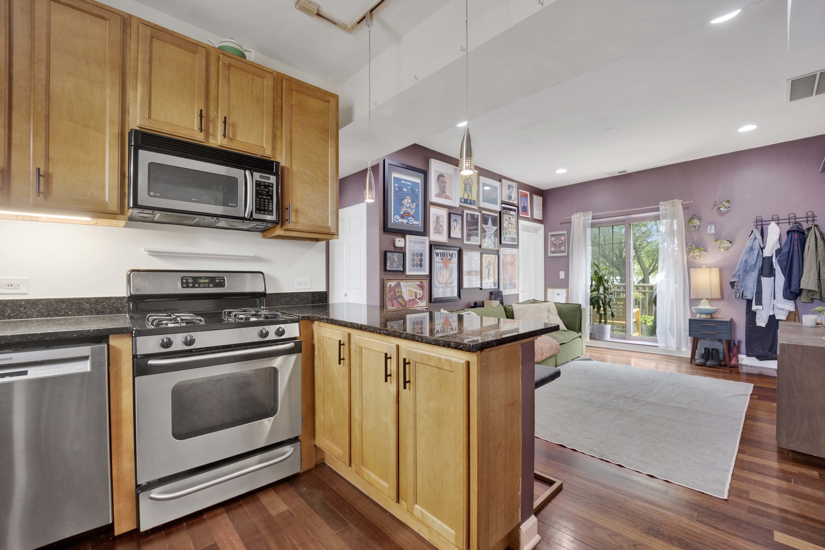3516 N Hamlin Avenue Unit: 3