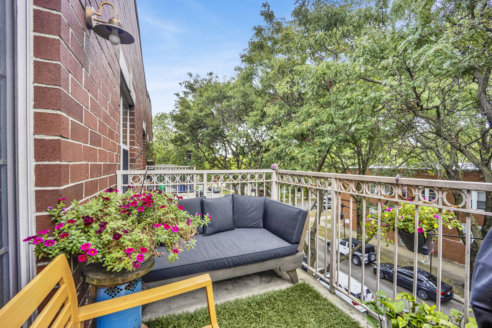 3516 N Hamlin Avenue Unit: 3