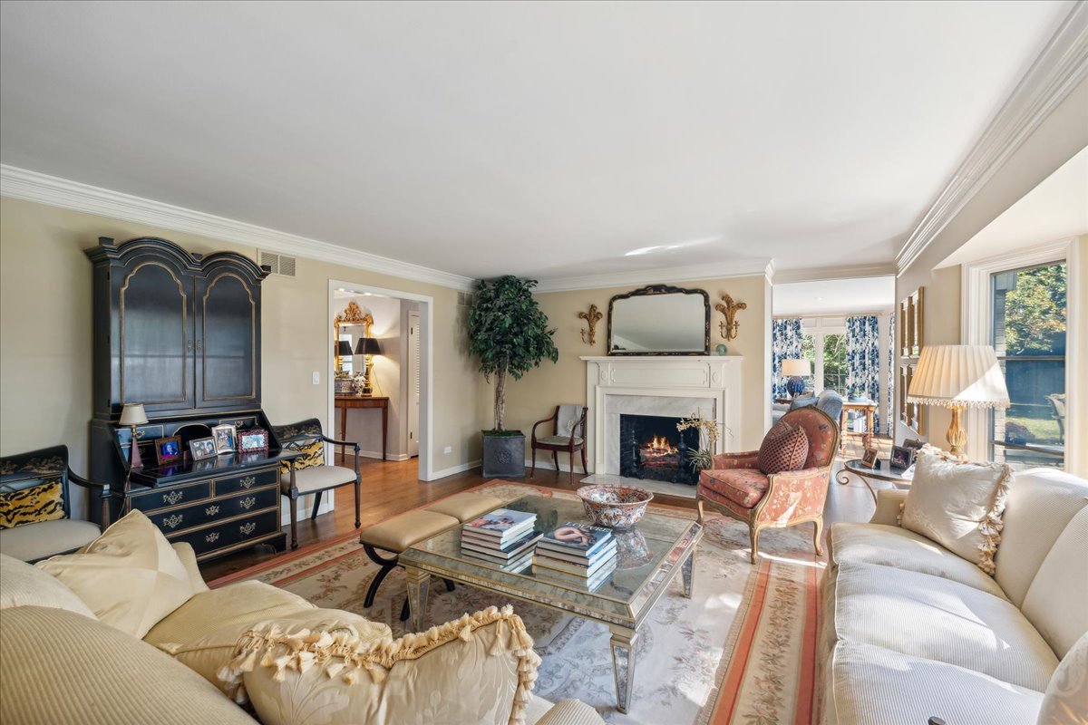 1045 OAK GROVE Lane