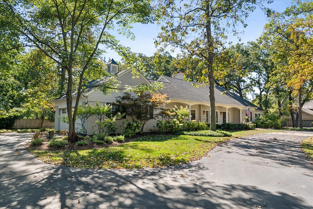 1045 OAK GROVE Lane
