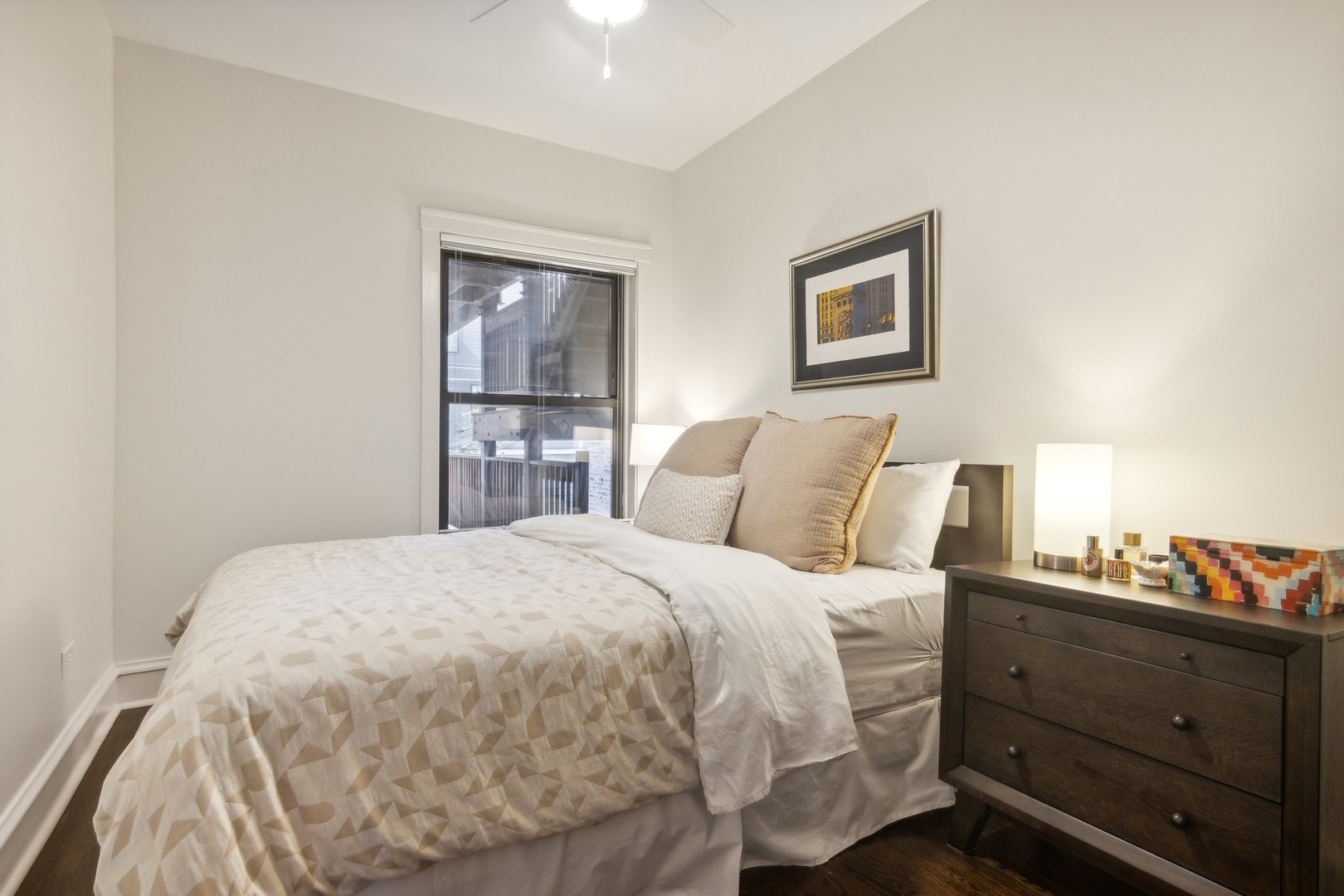 5502 N Glenwood Avenue Unit: 1