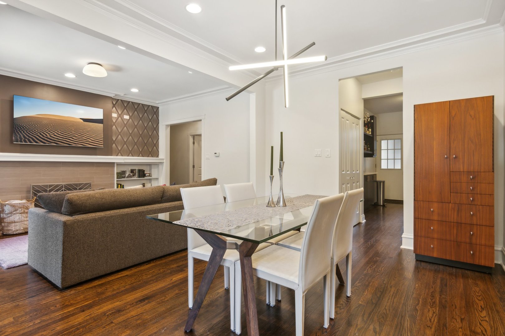 5502 N Glenwood Avenue Unit: 1