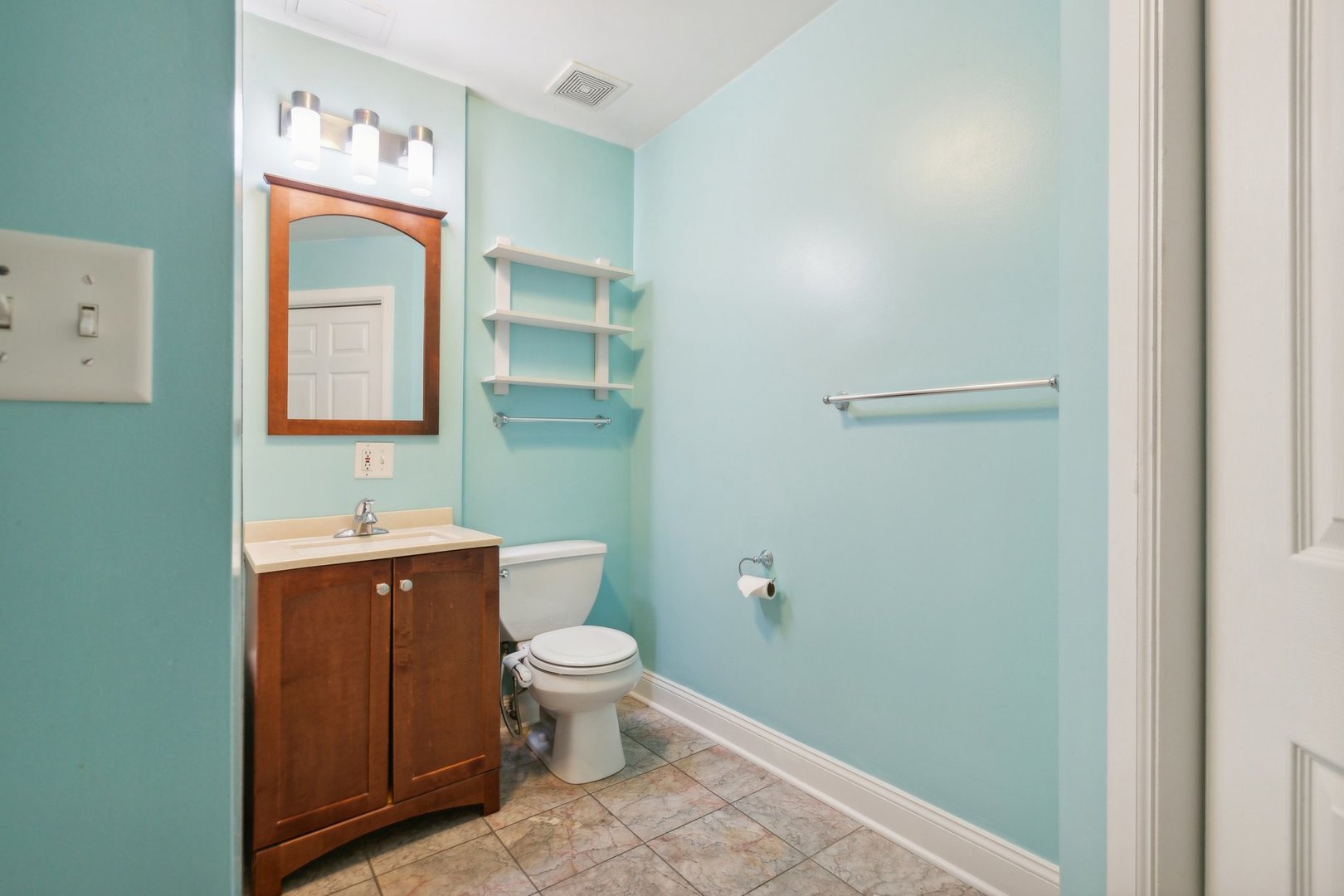 4121 N Sheridan Road Unit: GS
