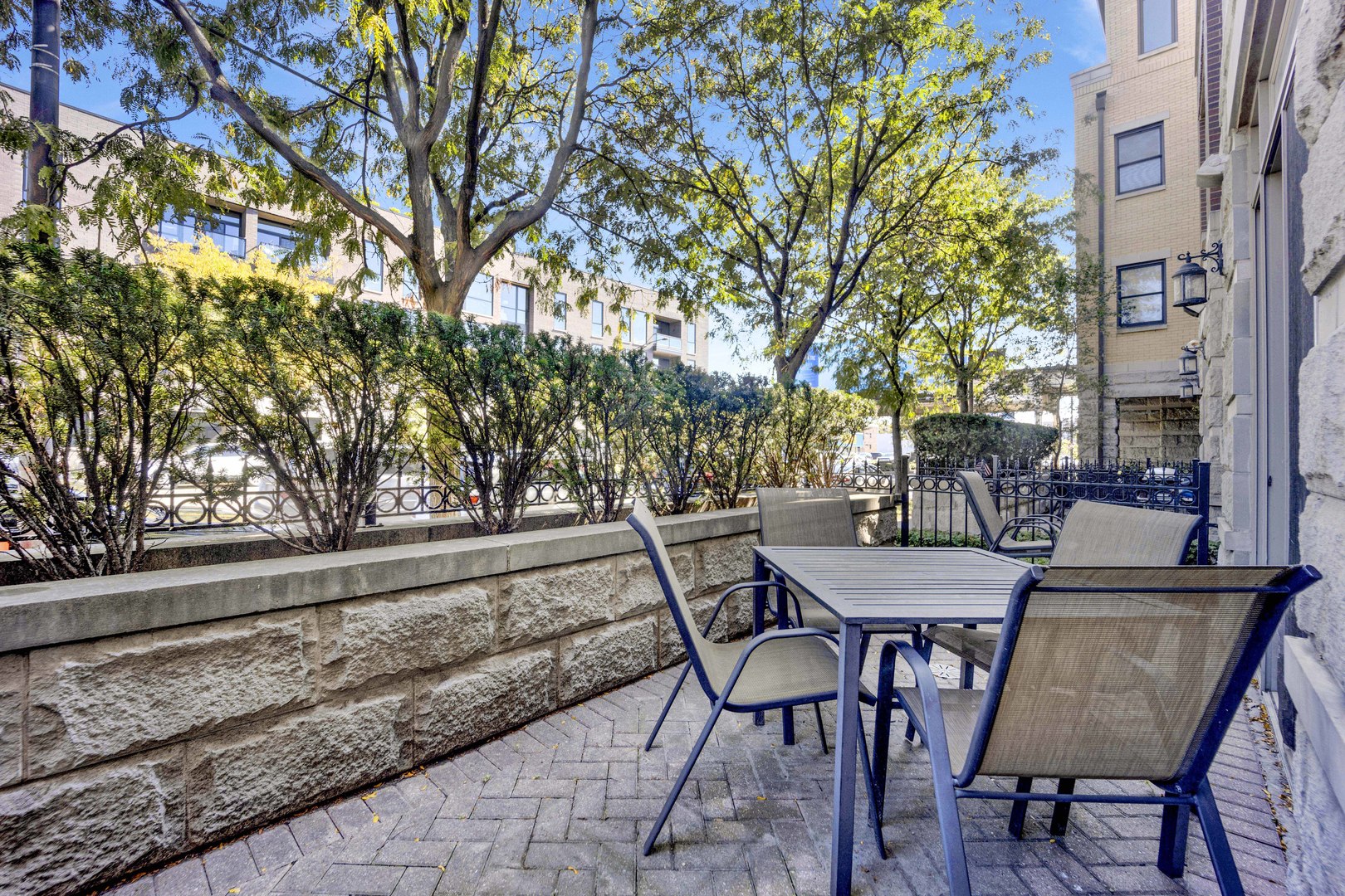 3428 N Ashland Avenue Unit: 1N