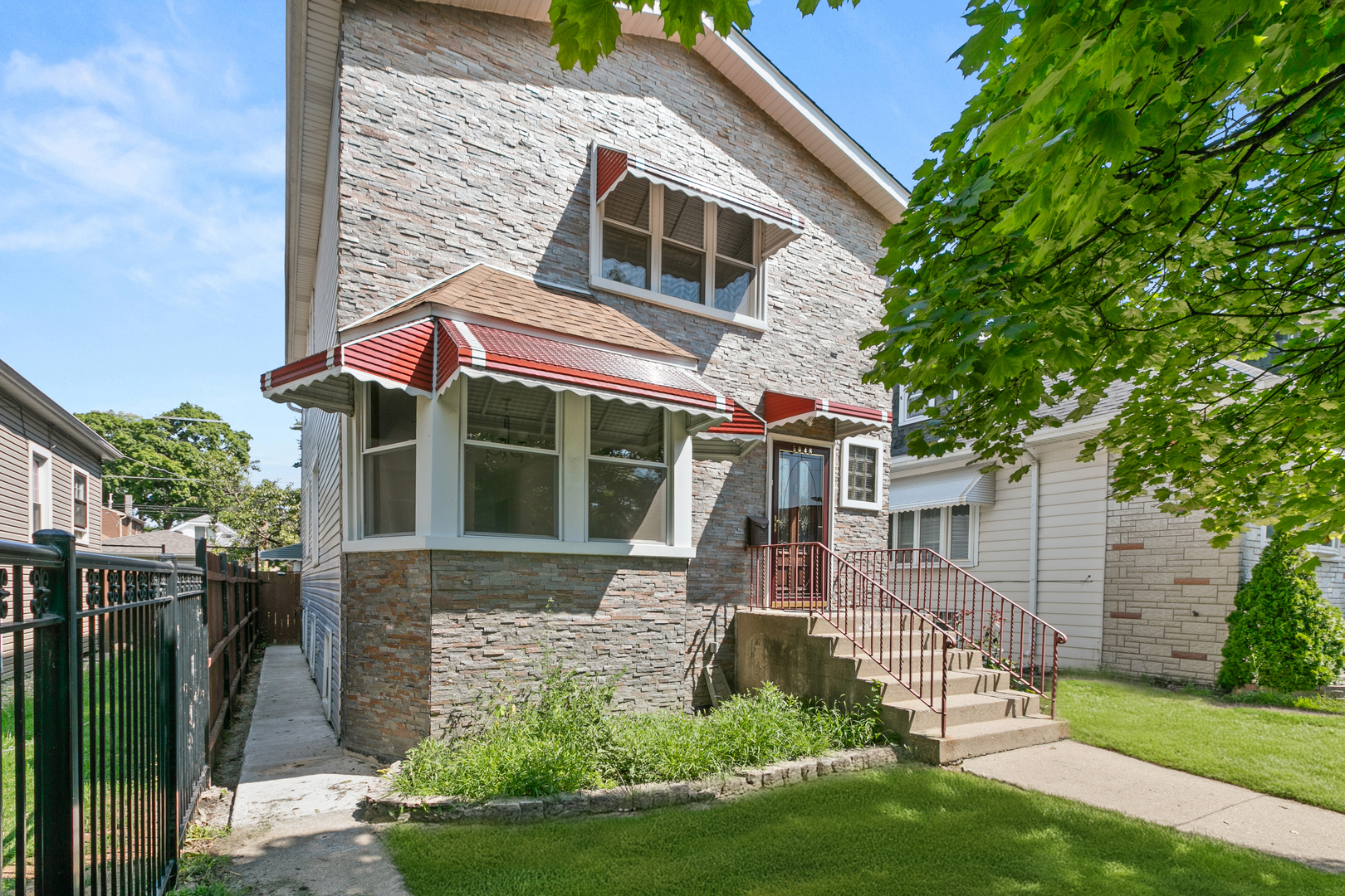 5048 W Addison Street