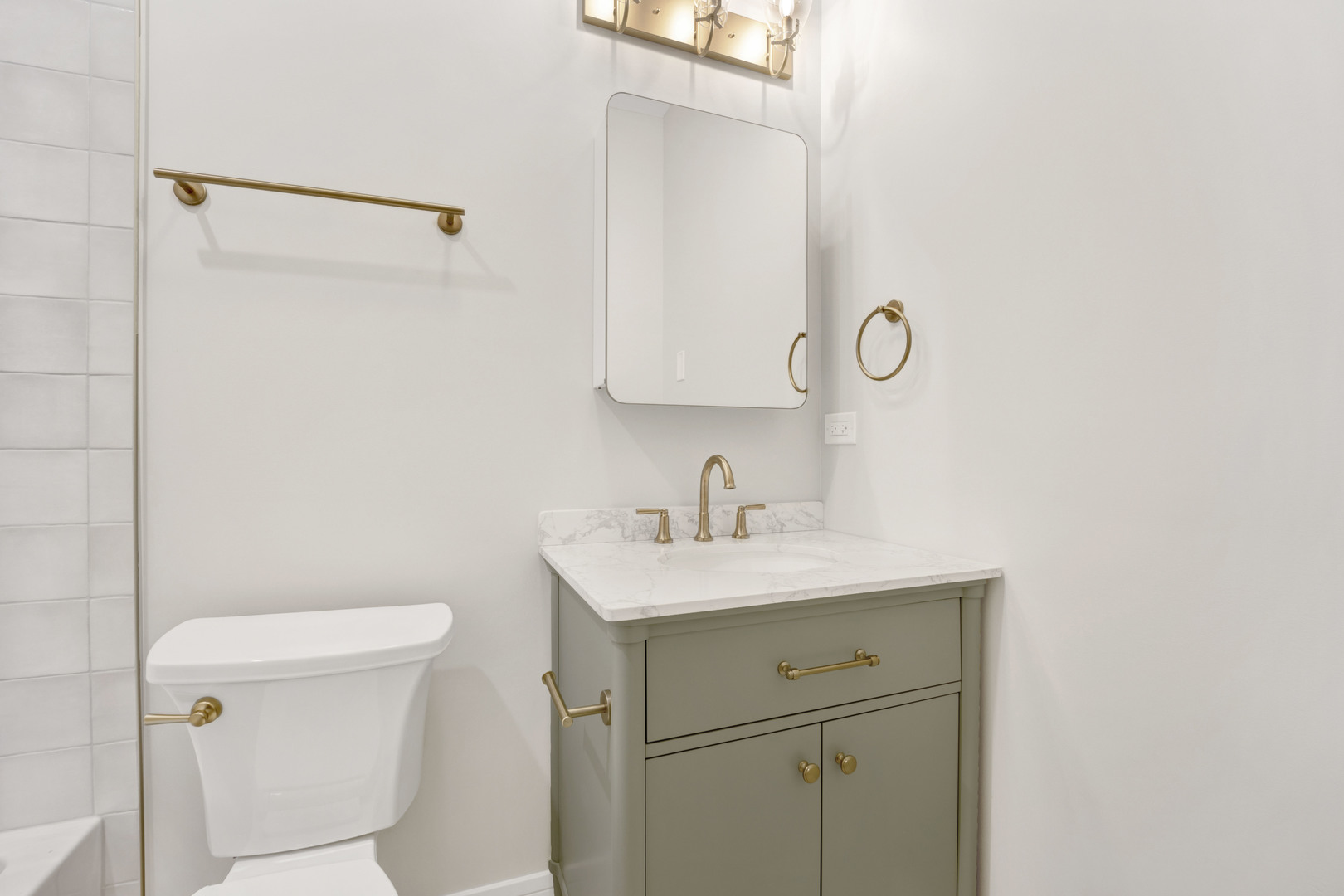 855 N Francisco Avenue Unit: 1