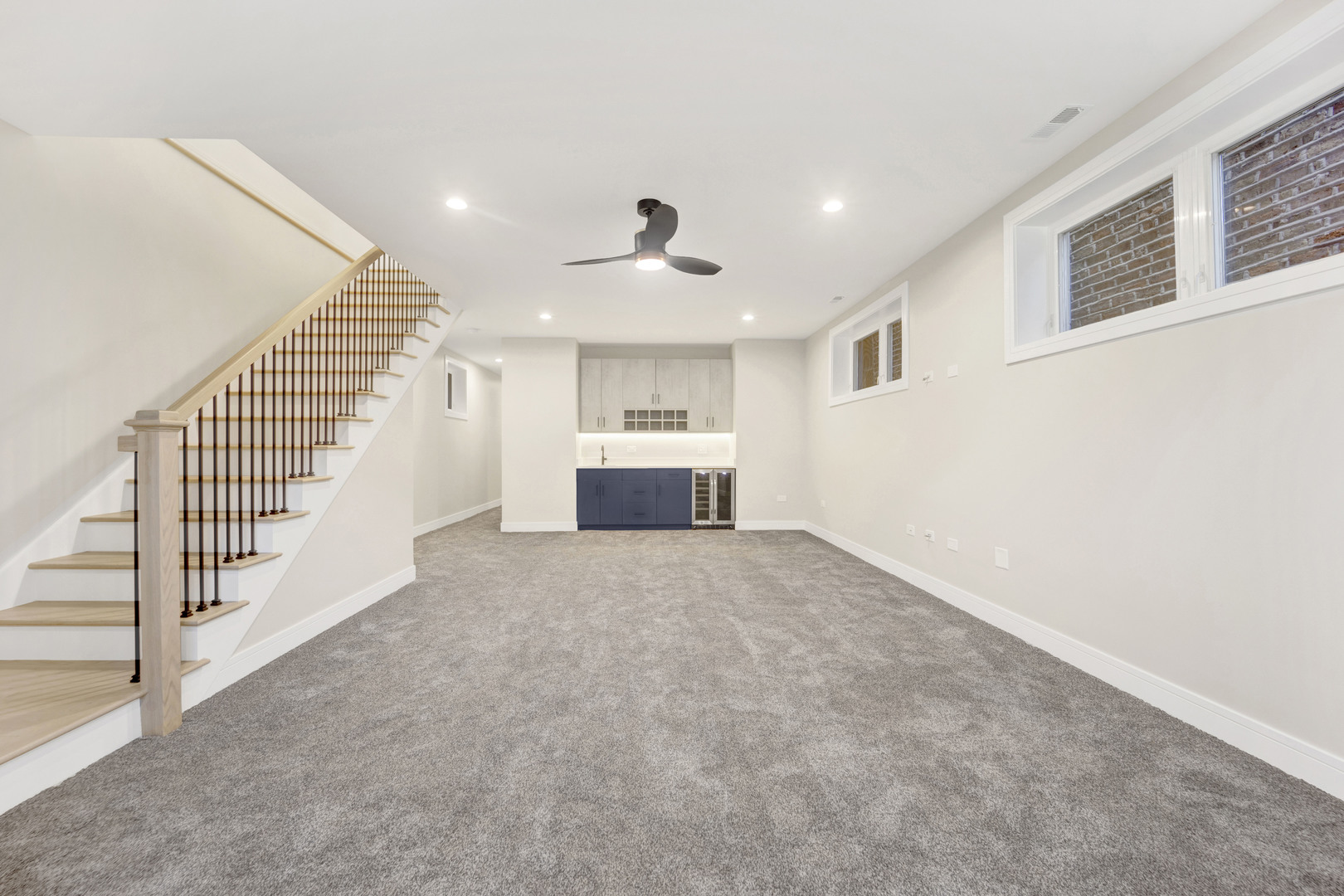 855 N Francisco Avenue Unit: 1