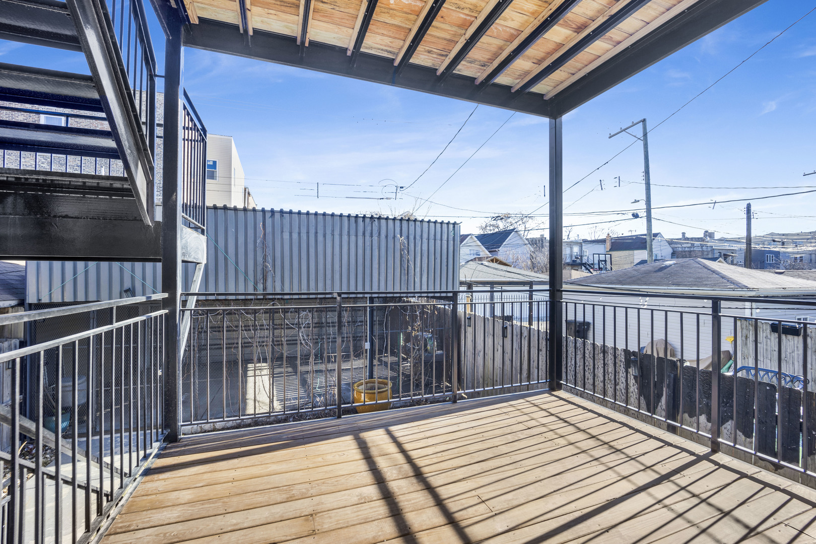 855 N Francisco Avenue Unit: 1