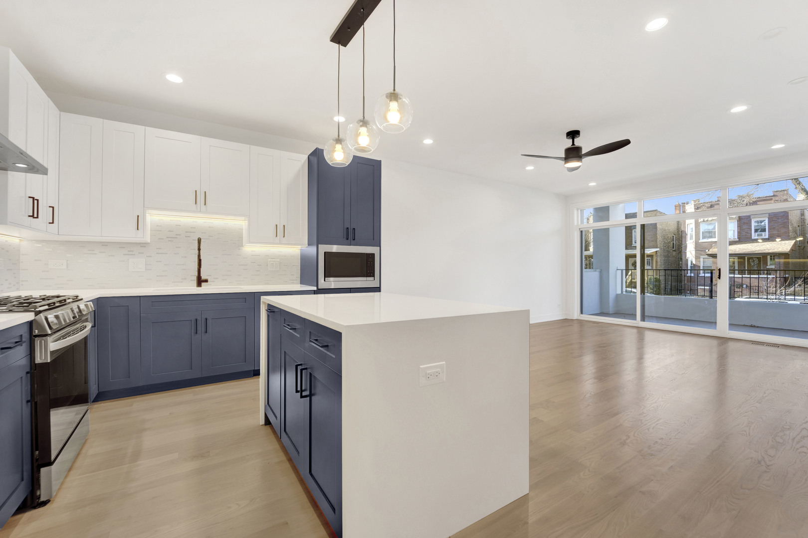 855 N Francisco Avenue Unit: 1
