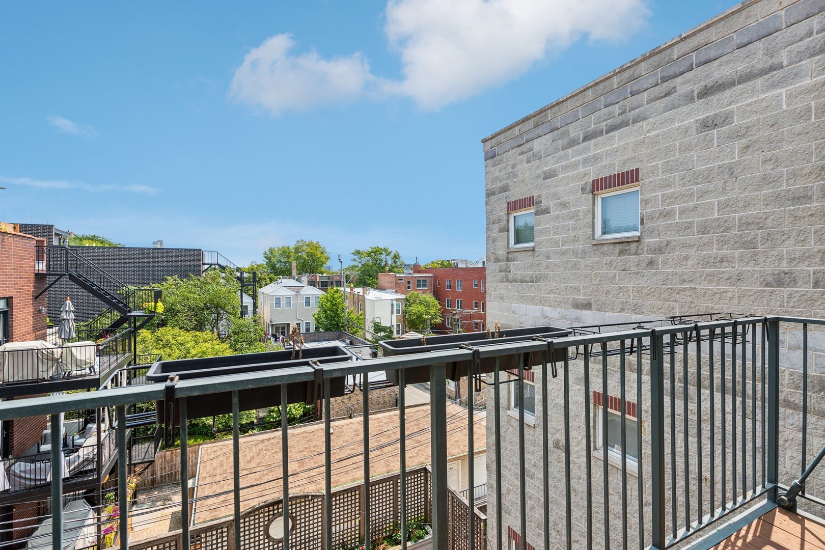 3845 N Ashland Avenue Unit: 4E
