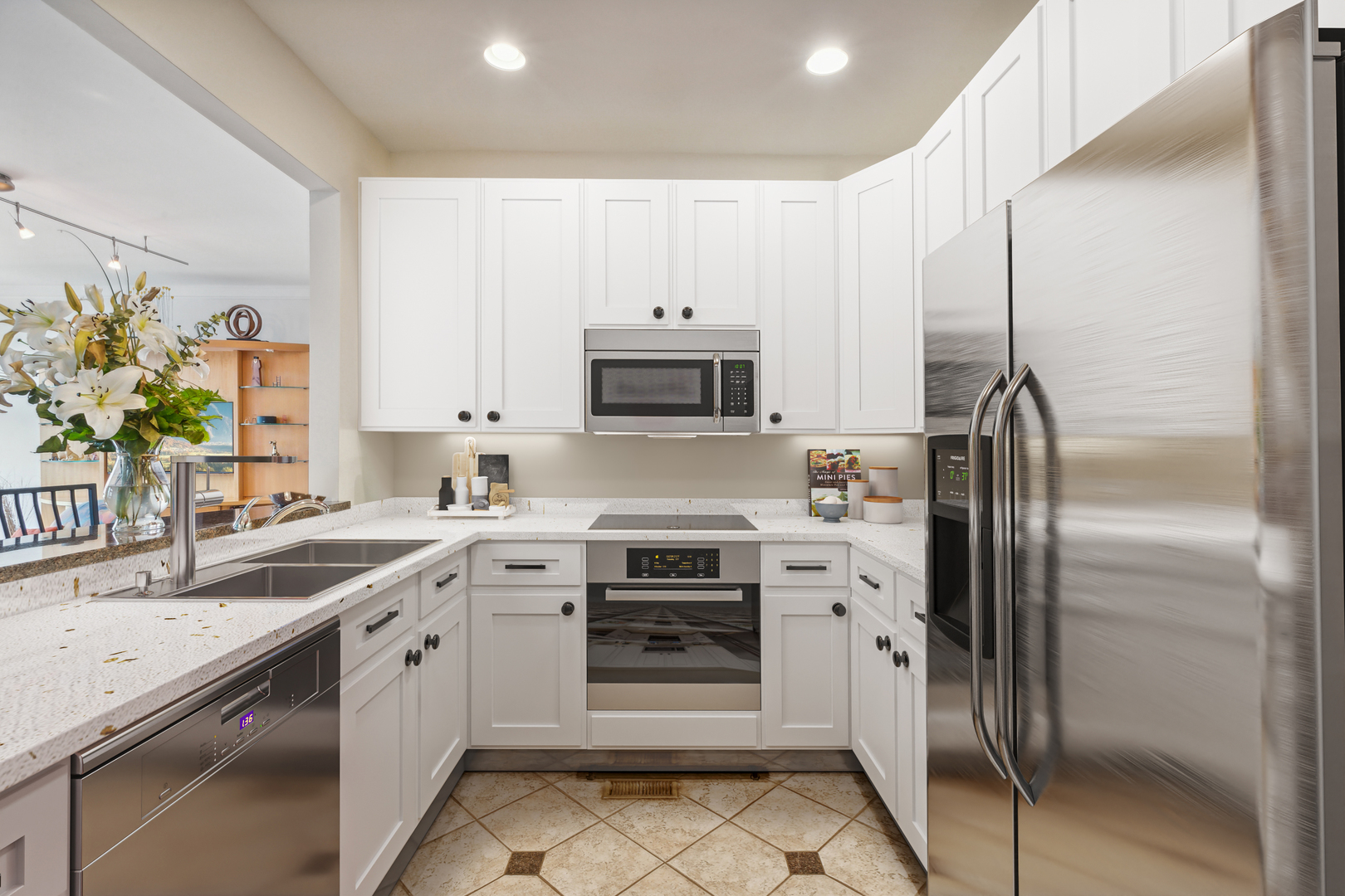 3845 N Ashland Avenue Unit: 4E