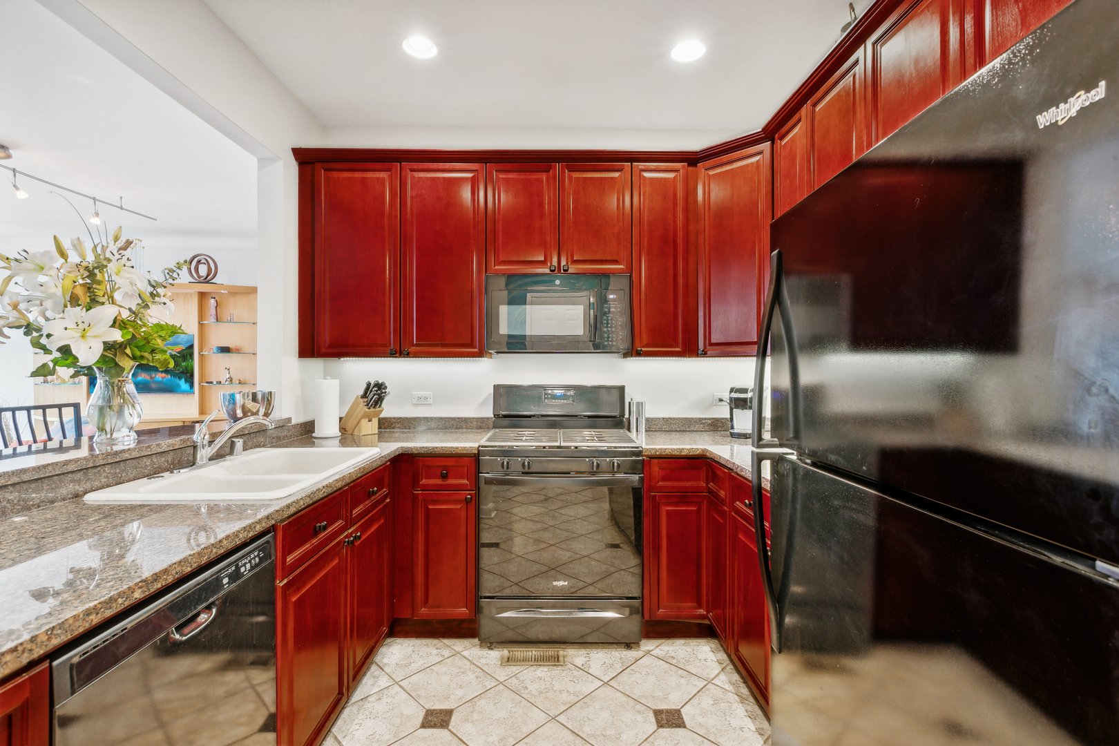 3845 N Ashland Avenue Unit: 4E