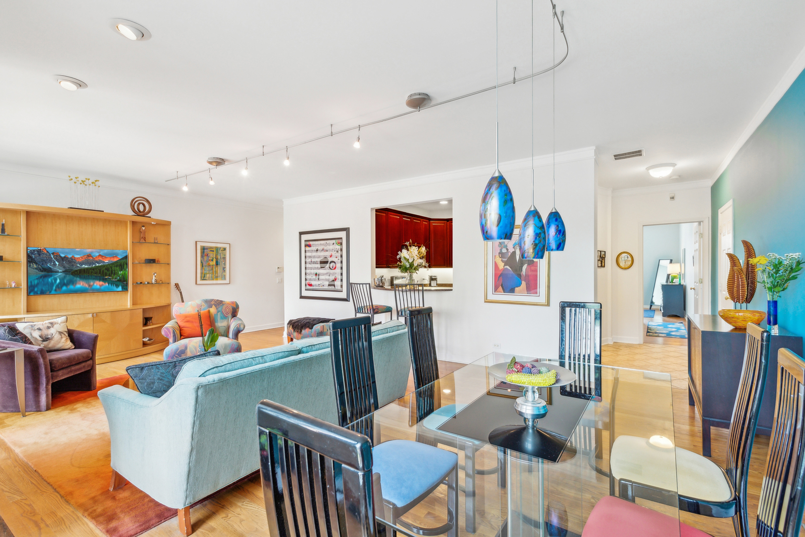 3845 N Ashland Avenue Unit: 4E