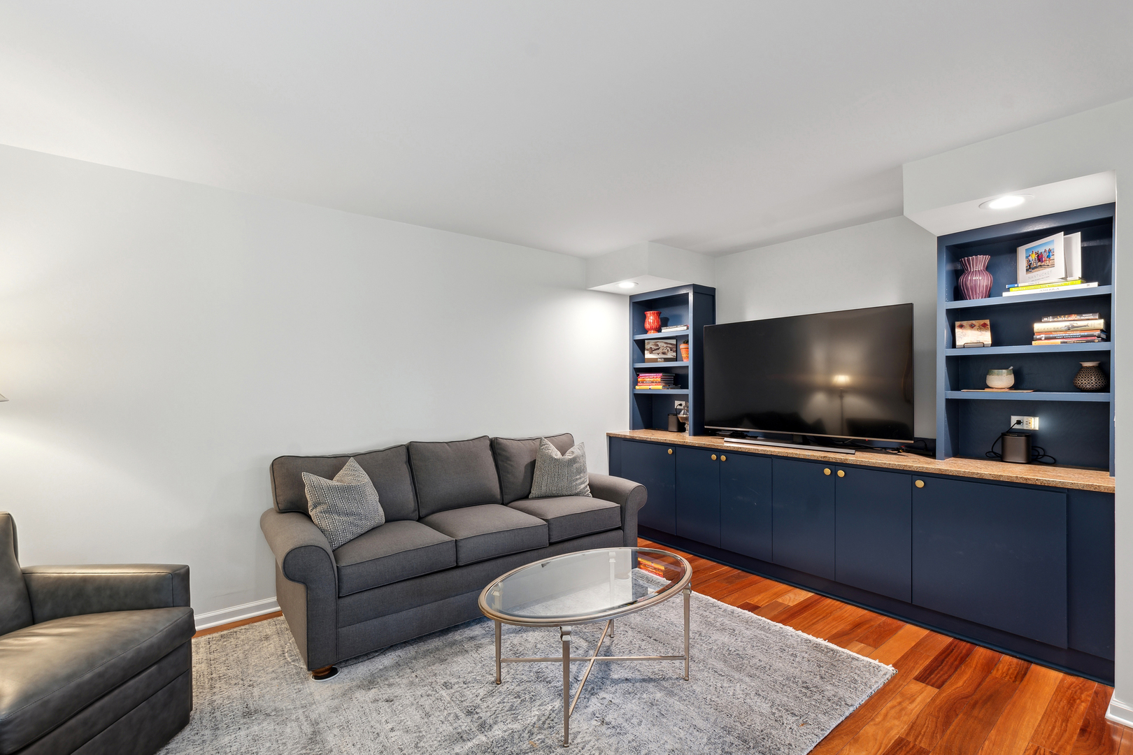 105 E Laurel Avenue Unit: 205