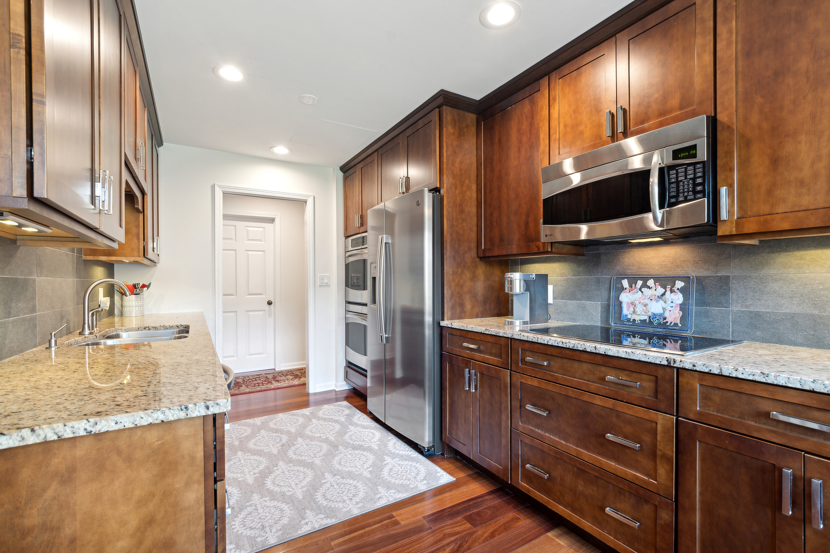 105 E Laurel Avenue Unit: 205