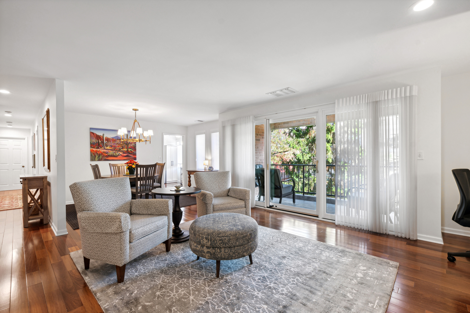 105 E Laurel Avenue Unit: 205