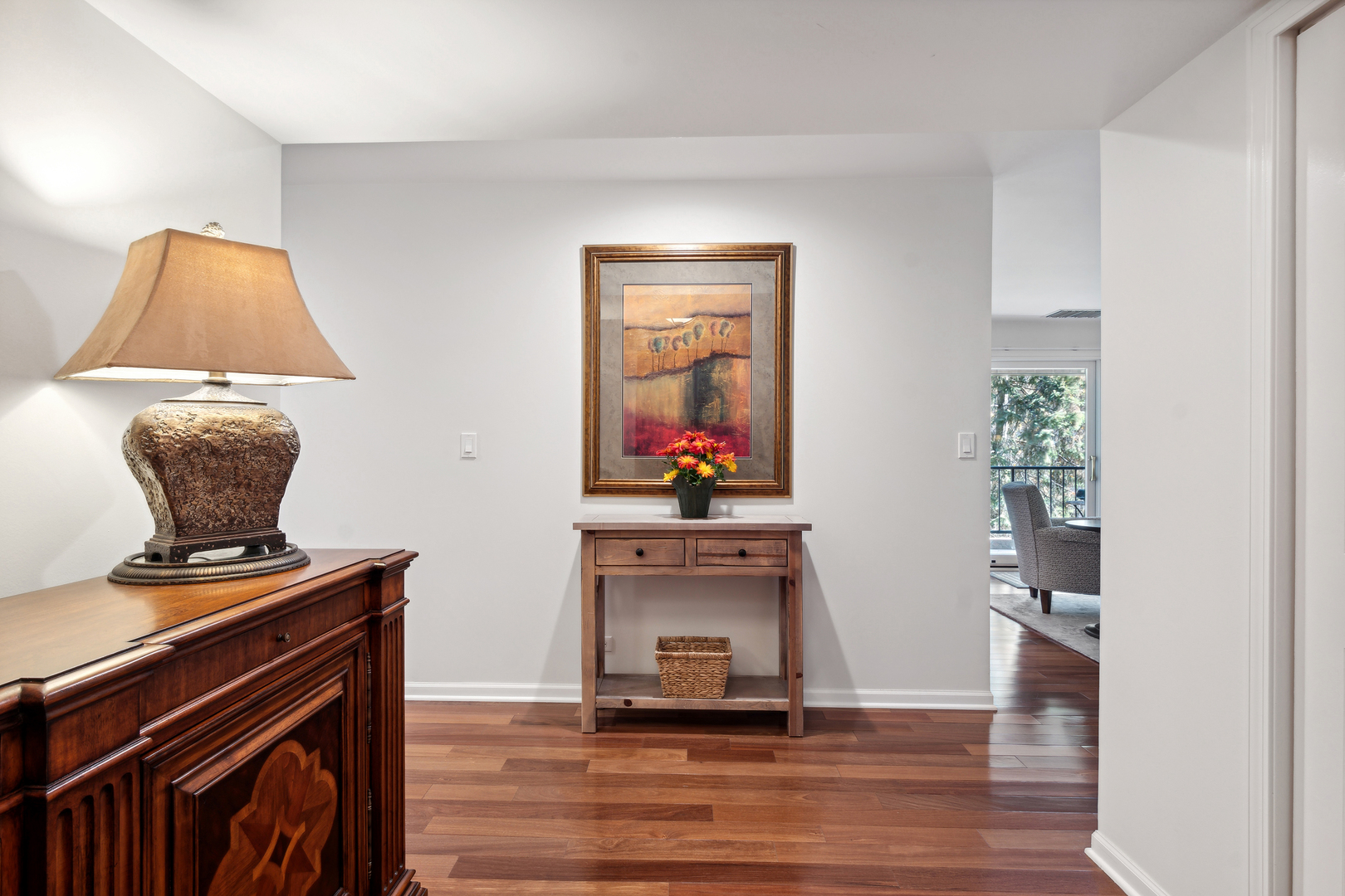 105 E Laurel Avenue Unit: 205