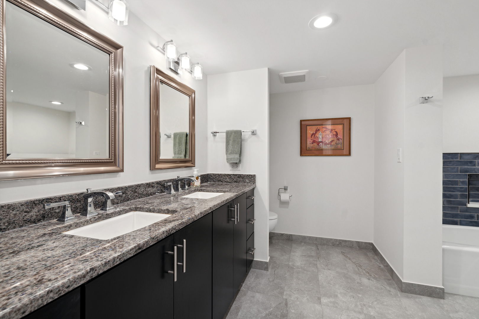105 E Laurel Avenue Unit: 205