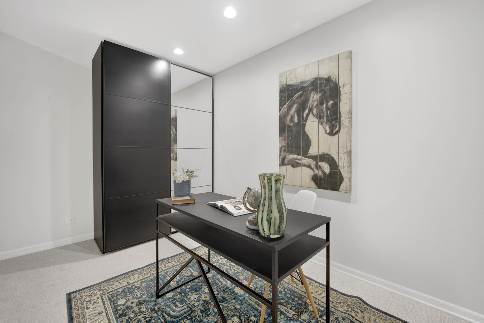 2019 N Sheffield Avenue Unit: 103