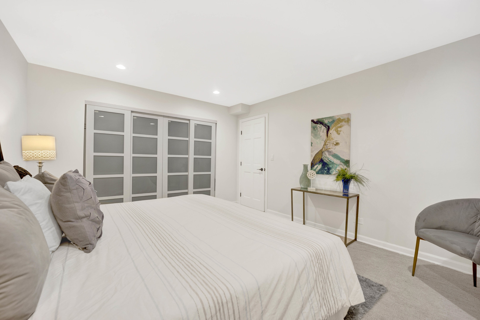 2019 N Sheffield Avenue Unit: 103