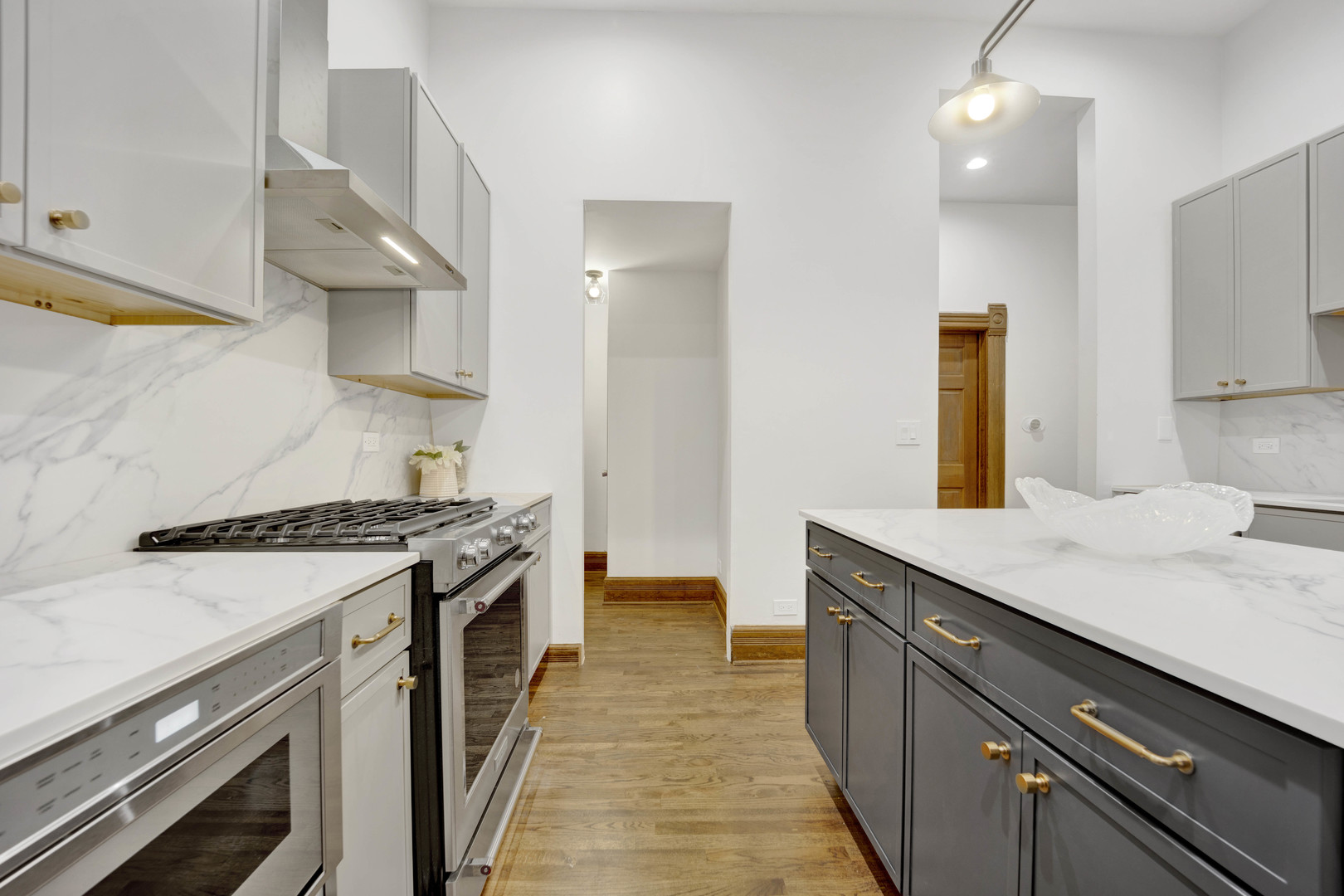 2019 N Sheffield Avenue Unit: 103