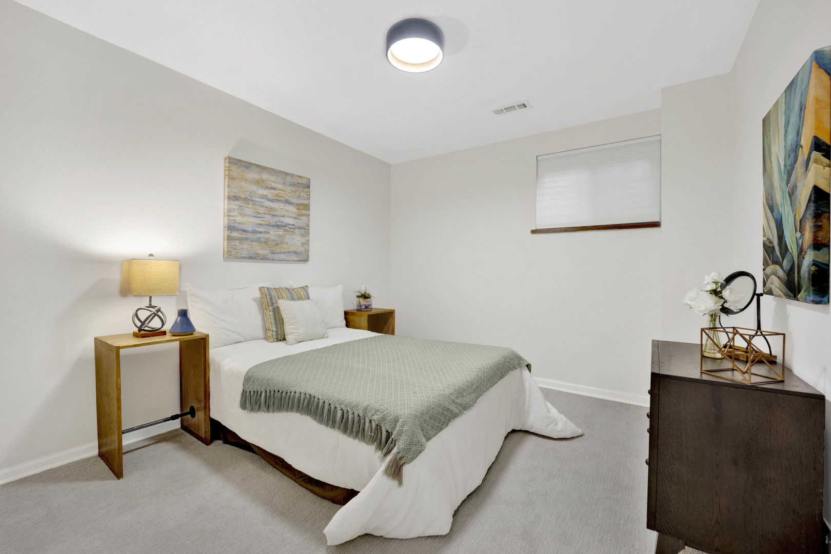 2019 N Sheffield Avenue Unit: 103