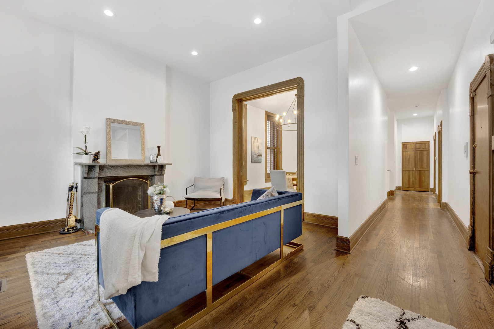 2019 N Sheffield Avenue Unit: 103