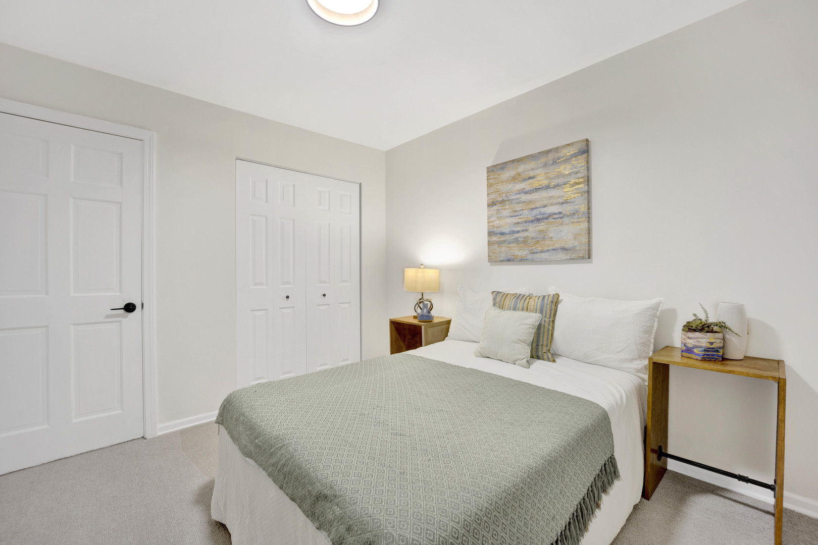 2019 N Sheffield Avenue Unit: 103