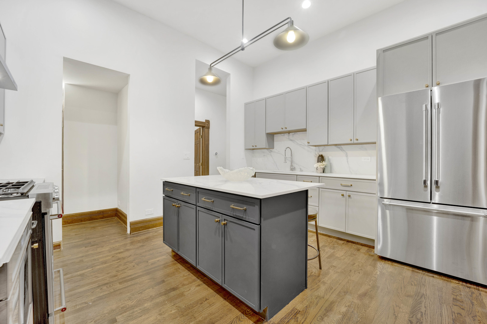 2019 N Sheffield Avenue Unit: 103