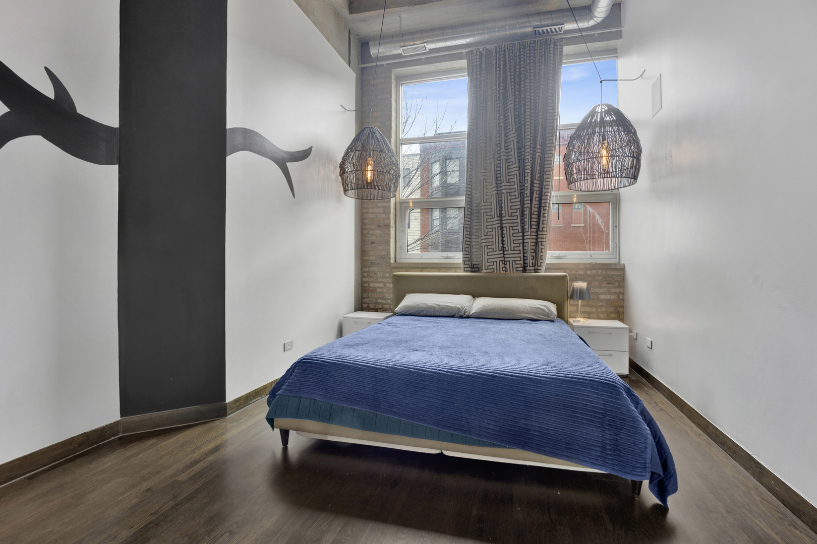 1725 W Division Street Unit: 201