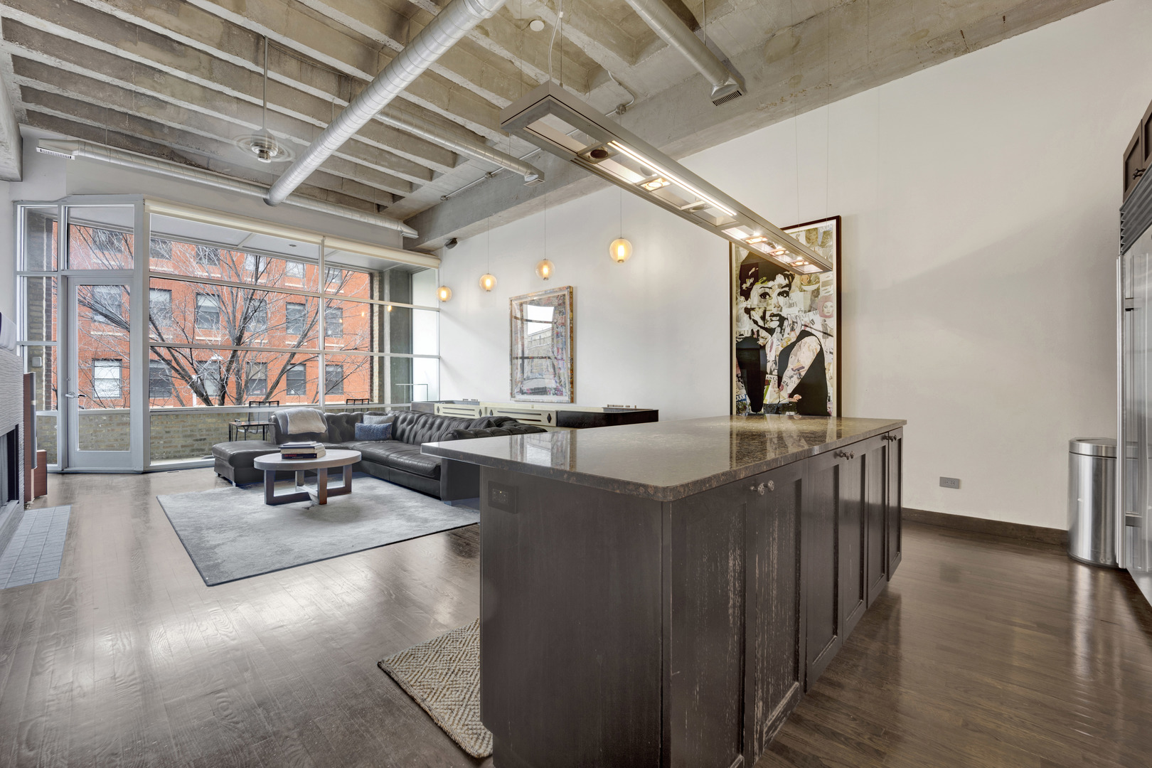 1725 W Division Street Unit: 201