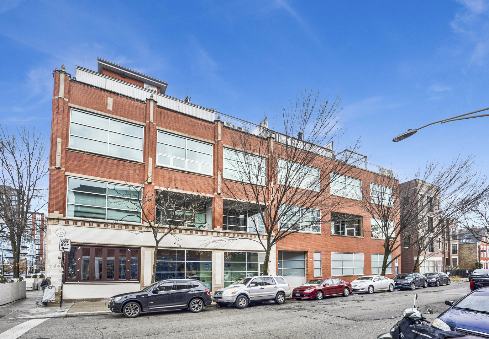 1725 W Division Street Unit: 201