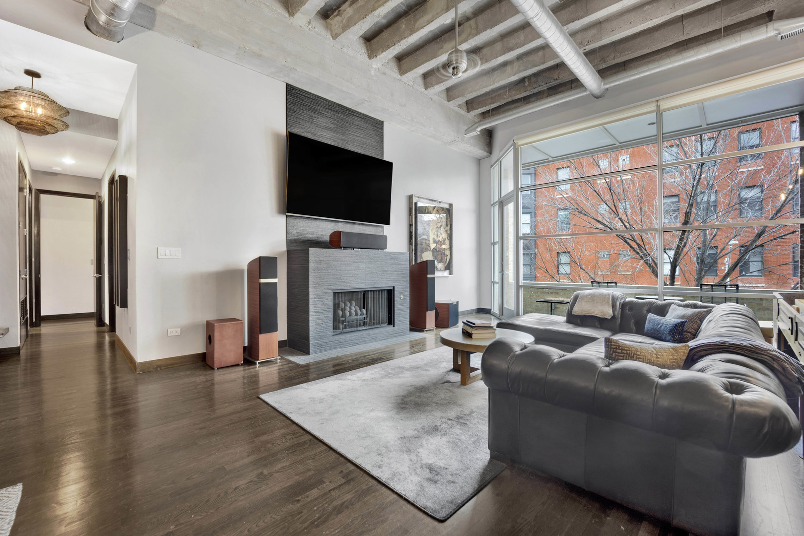1725 W Division Street Unit: 201