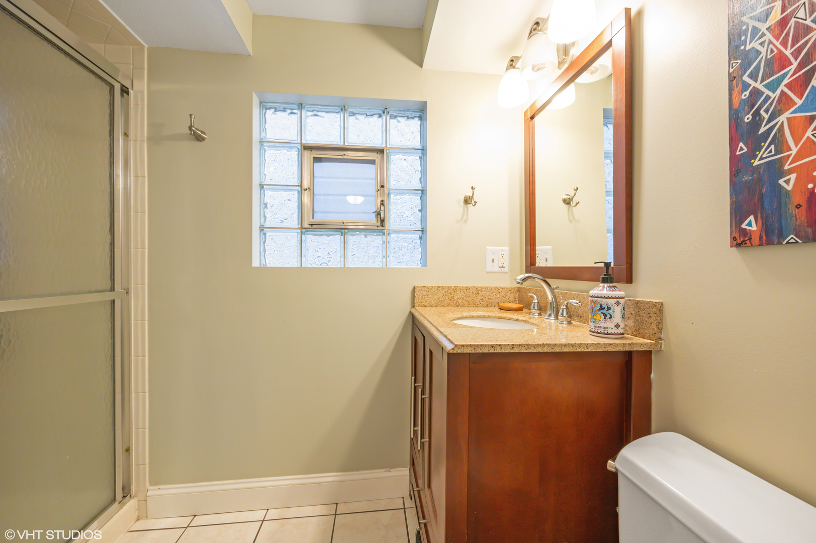 3236 N Leavitt Street Unit: 2