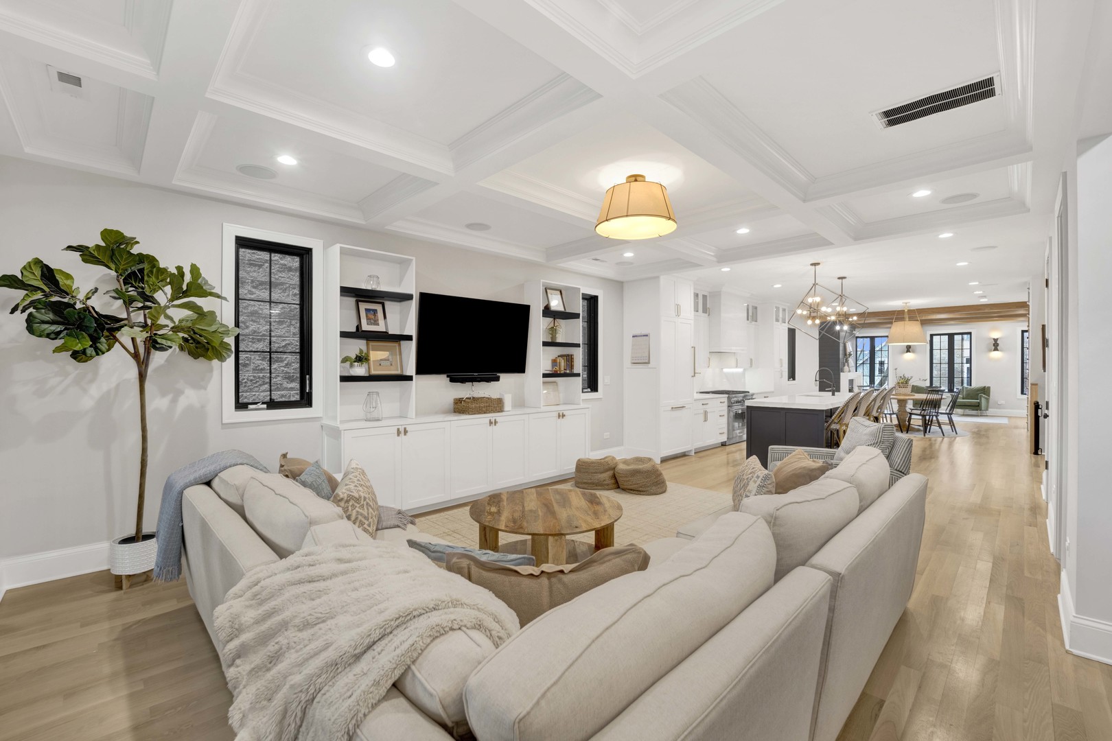 2254 W ROSCOE Street Unit: 2