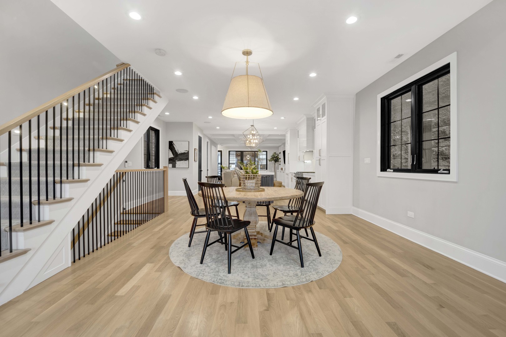 2254 W ROSCOE Street Unit: 2